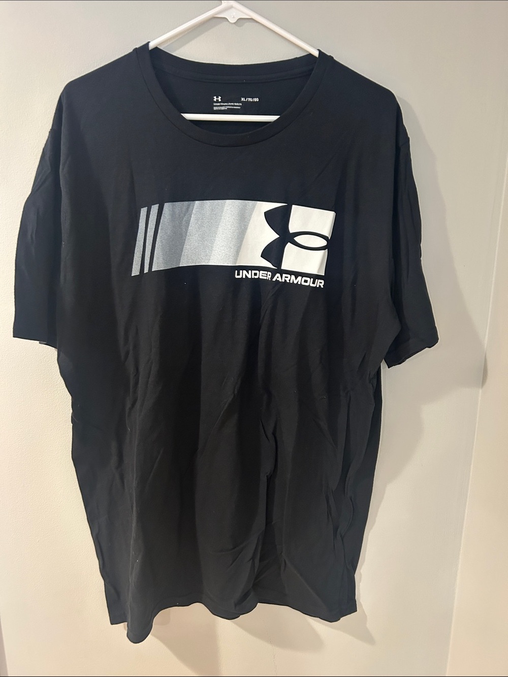Under Armour Black Short Sleeve Tee with Silver Gradient Logo